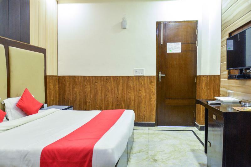 FabHotel Jindal Palace New Delhi Bagian luar foto
